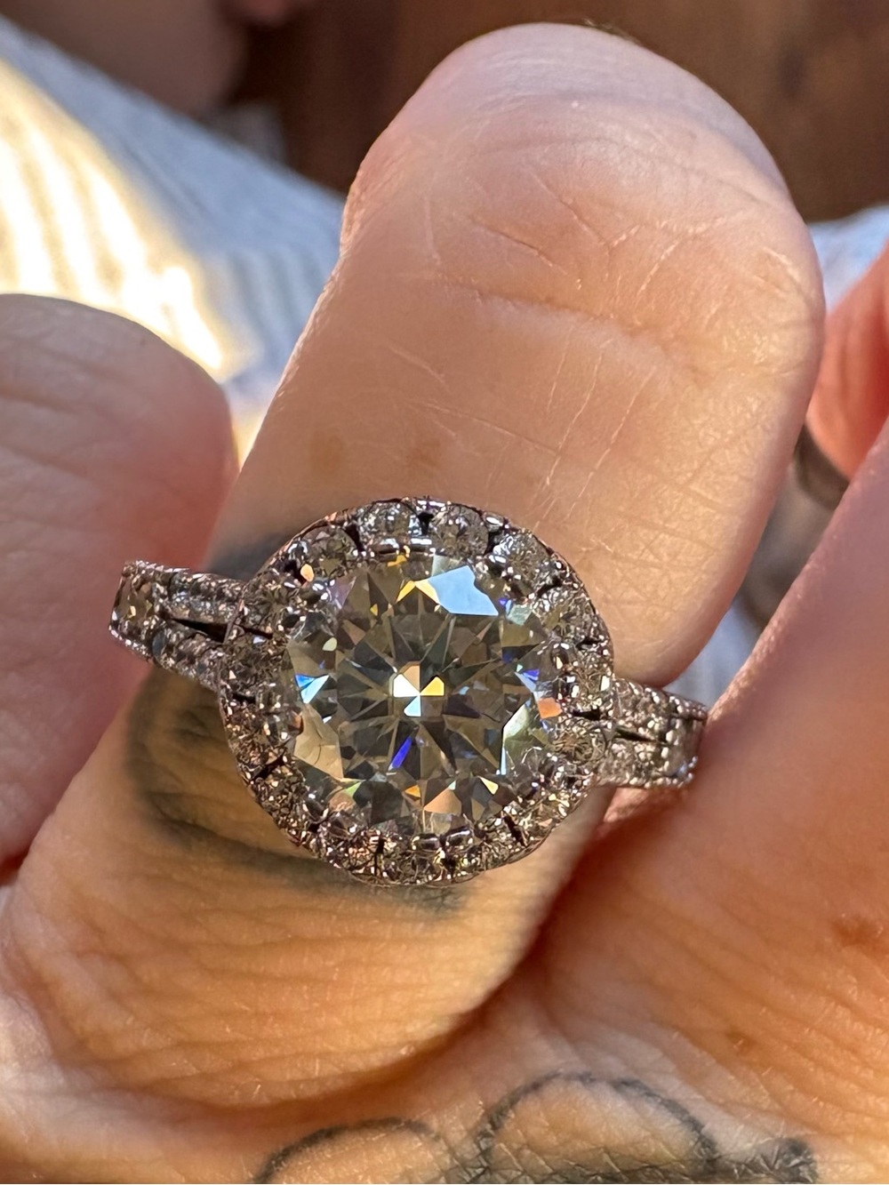2CT Round Cut Moissanite Halo Engagement Ring